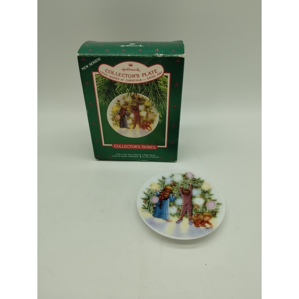 1987 Hallmark Light Shines at Christmas Ornament Miniature Plate 3"